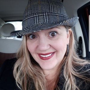 Meet your Posher, Cheryl